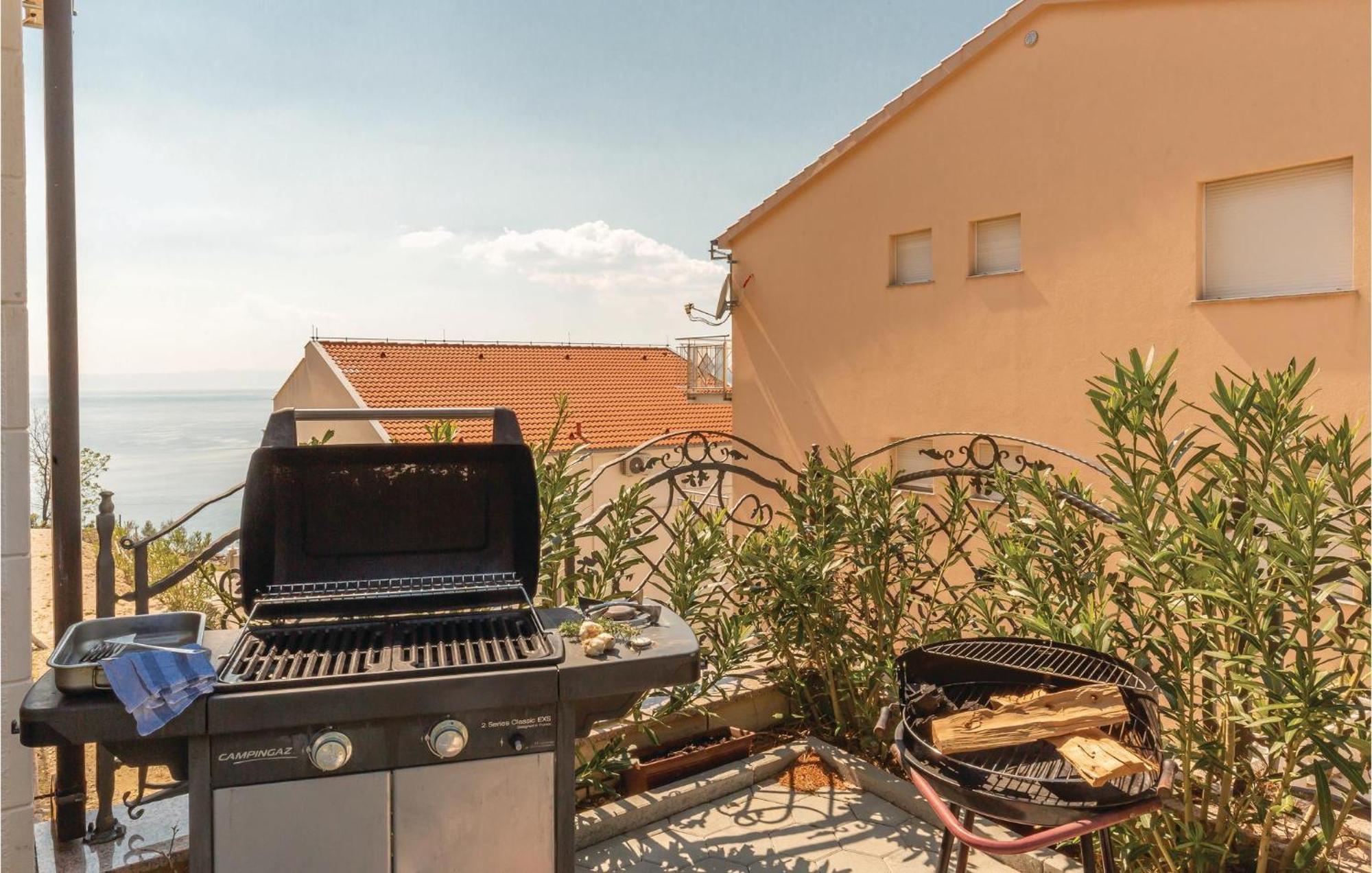 Nice Studio In Krvavica With Kitchen Екстер'єр фото